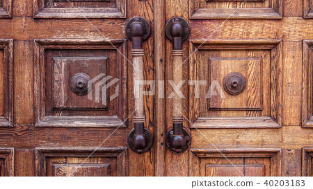 Large Wooden Handles of Wooden Doors 40203183