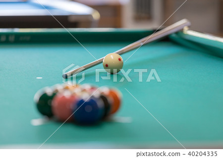 Billiard image 40204335