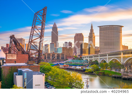 Cleveland, Ohio, USA Skyline 40204965
