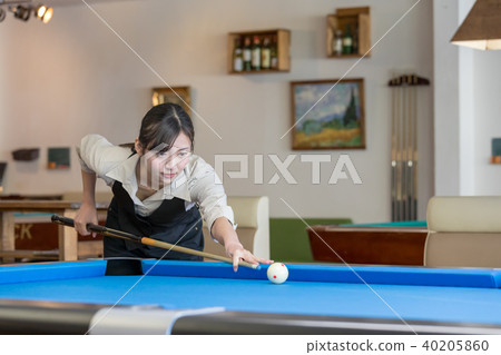 Billiard image woman hustler 40205860