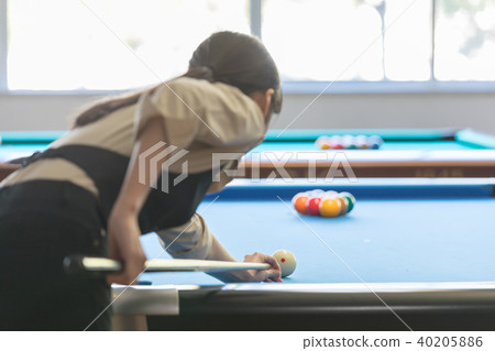 Billiard image woman hustler 40205886