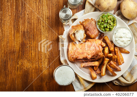 Traditional fish in beer batter and chips Traditional fish in beer batter and chips 40206077