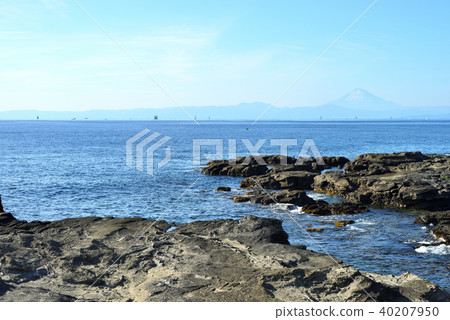 高分辨率）神奈川縣三浦市的黑崎山富士山風景 40207950