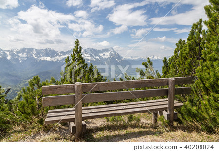 Alps panorama with seat Garmisch-Partenkirchen Alps panorama with seat Garmisch-Partenkirchen 40208024