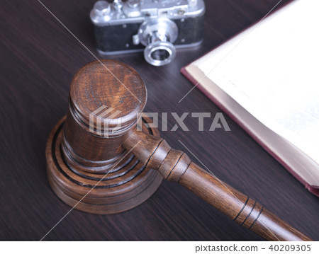 auction hammer , symbol of authority and vintage camera auction hammer , symbol of authority and vintage camera 40209305