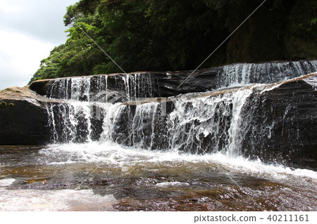 Campire's waterfall Campire's waterfall 40211161