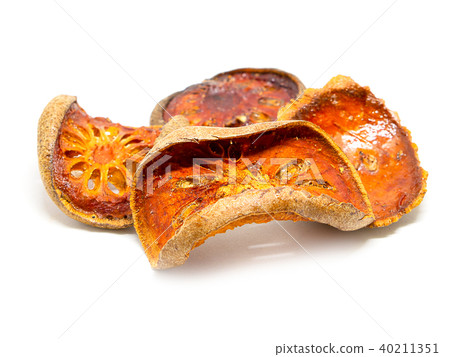 Dried herbs and dried bael fruit , Bael dry. Dried herbs and dried bael fruit , Bael dry. 40211351