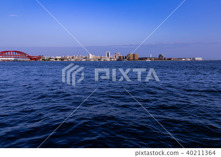 港口島的風景,一個人工島在神戶市,兵庫縣。 港口島的風景,一個人工島在神戶市,兵庫縣。 40211364
