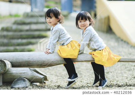 Children playing 40212036