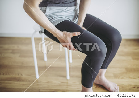 Painful female body parts 40213172