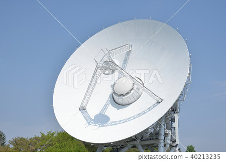 用於天文觀測的射電望遠鏡 40213235