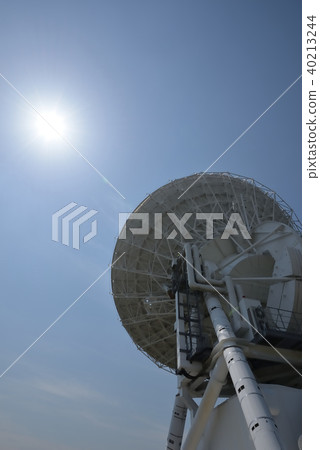 用於天文觀測的射電望遠鏡 40213244