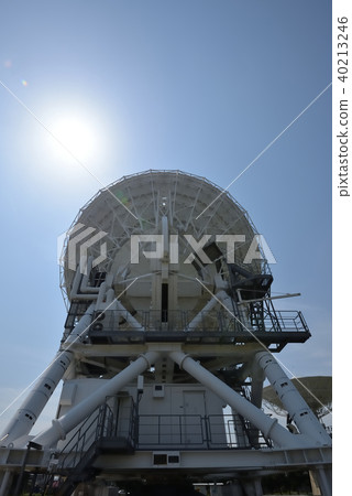 用於天文觀測的射電望遠鏡 用於天文觀測的射電望遠鏡 40213246