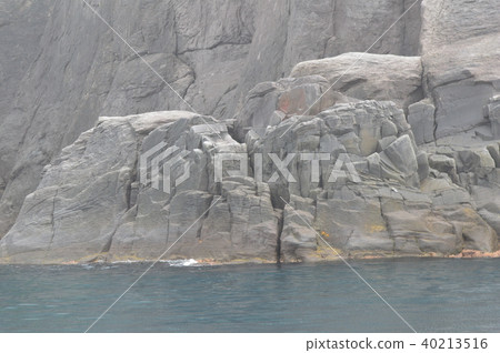 Steep cliff (Shiretoko peninsula west coast / Hokkaido) Steep cliff (Shiretoko peninsula west coast / Hokkaido) 40213516