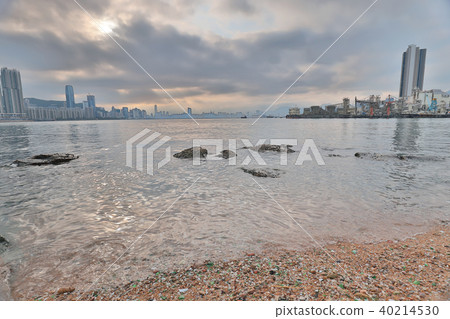 a Yau Tong Lei Yue Mun water bay a Yau Tong Lei Yue Mun water bay 40214530