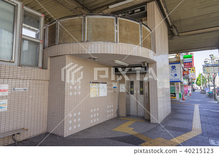 名古屋市瑞穗區心齋橋站城市巴士總站前電梯 40215123