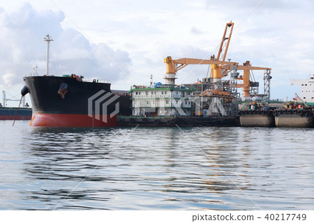 cargo ship in the sea. 40217749