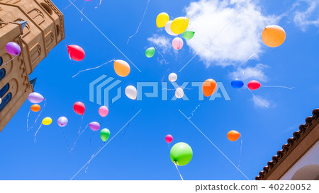 Wedding balloon release ceremony Wedding balloon release ceremony 40220052