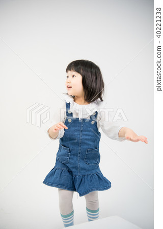 Cute girl Cute girl 40221238