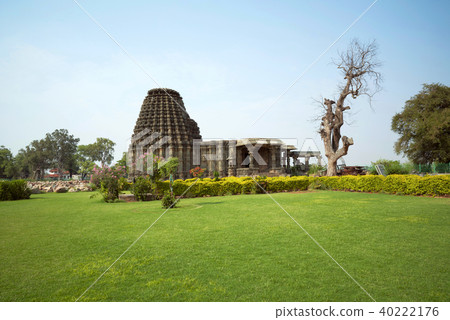 Doddabasappa Temple, DAMBAL, Karnataka, India 40222176