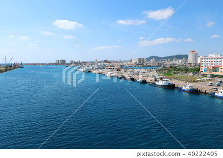沖繩縣石垣島南大橋的石垣港 沖繩縣石垣島南大橋的石垣港 40222405