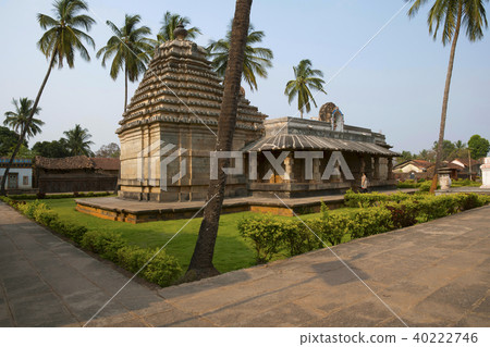 Bhoo Varaha Laxmi Narasimha Temple, Halashi 40222746