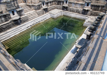 Stepped well, Nanneshwara Temple, Lakkundi 40222749