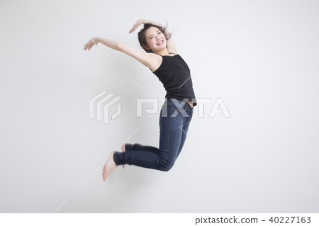 Dancer Dancer 40227163