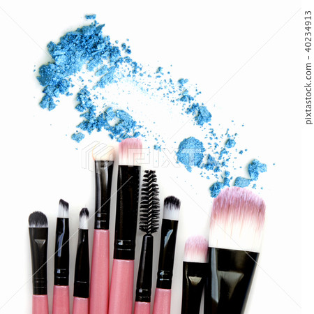 Make up brush set with eye shadow powder. Isolate. 40234913