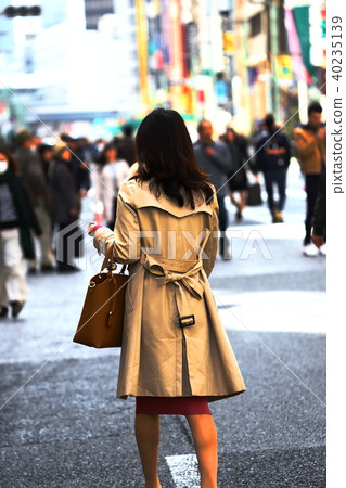 Female model beauty 40235139