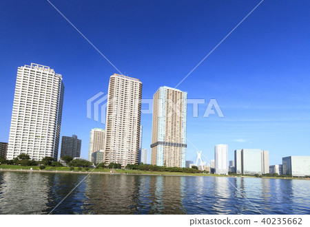 Urban scenery (Tokyo, Sumida River, autumn) 40235662