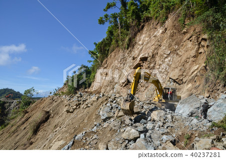 Banawe Road Construction 40237281