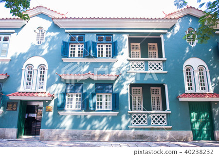 Traditional old Portuguese house style 40238232