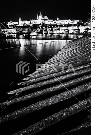 Prague castle and Charles bridge mirroring 40238585