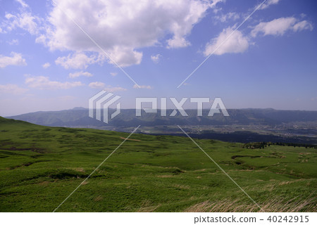 Aso early summer scenery 40242915