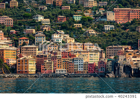 Colorful houses of Camogli, Italy. 40243391