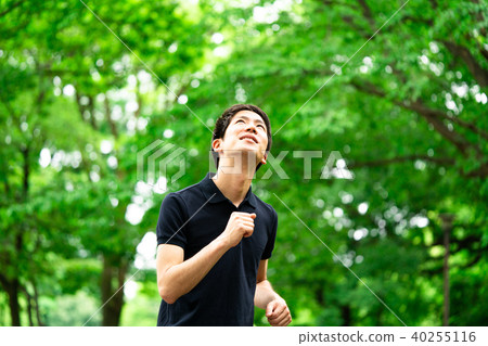 Men jogging Men jogging 40255116