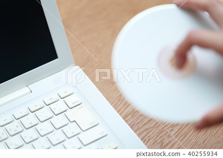 Data (Laptop PC CD Backup DVD BD Female Person Personal Information Storage Medium) 40255934