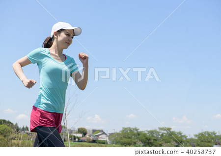 年輕的日本女士跑 40258737