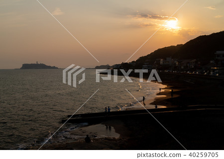 Sunset of Enoshima and Inamuragasaki 40259705