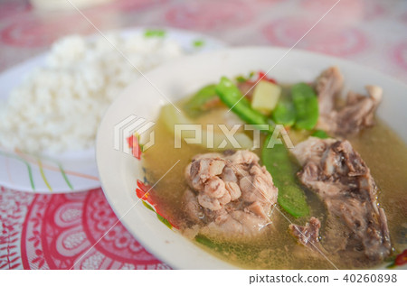 Tinora Mannock 40260898