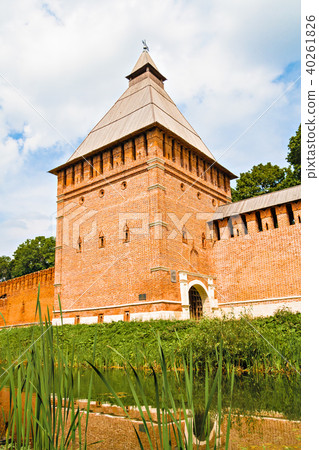 The city wall and tower of the ancient fortress The city wall and tower of the ancient fortress 40261826