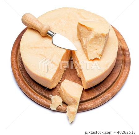 Whole round Head and pieces of parmesan or parmigiano Whole round Head and pieces of parmesan or parmigiano 40262515