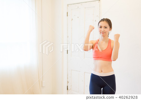 做瑜伽的女人 做瑜伽的女人 40262928