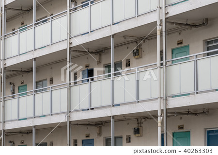 Apartment complex 40263303