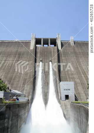 釋放Miyagase大壩 釋放Miyagase大壩 40265728