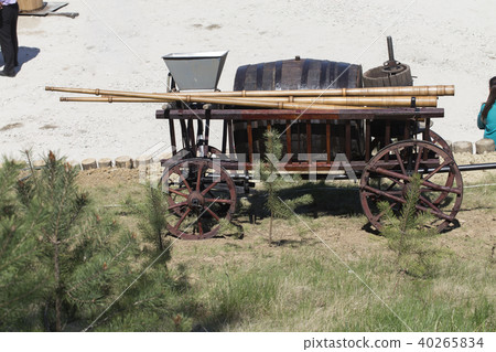 Cart with a barrel. Cart with a barrel. 40265834