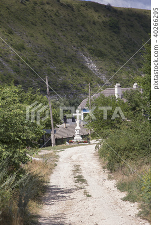 Cross on road in Butuceni village. Cross on road in Butuceni village. 40266295