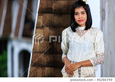 Woman with Thai Traditional Dress King Rama 5 Woman with Thai Traditional Dress King Rama 5 40266749