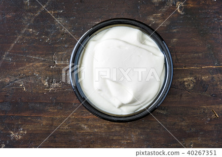 Bowl of White Yogurt Bowl of White Yogurt 40267351